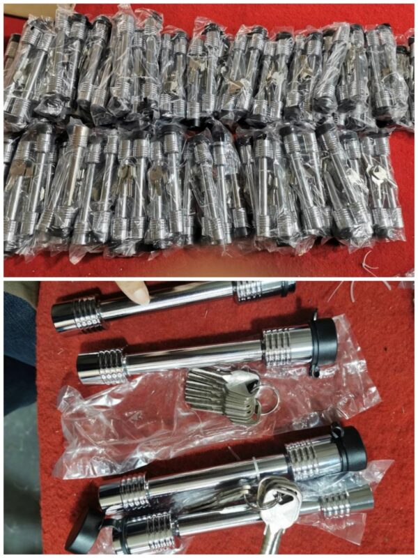 imgi_449_Hec2c22ddd9774406bdb98fe0f0ae1 Hot Selling Stainless Steel Trailer Hitch Lock Pin Set 5/8 and 1/2 Inch Share One Keys (Silver, Black)